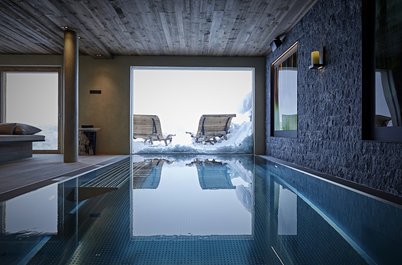 Spa und Wellness-Referenzen: Chalet 1551, ©Rene Kramer, Indoor-Pool