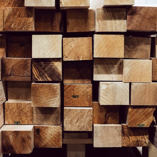 Holz in der KLAFS Produktion