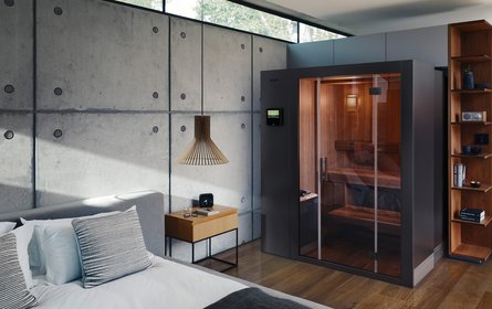KLAFS S1 Black im Schalfzimmer